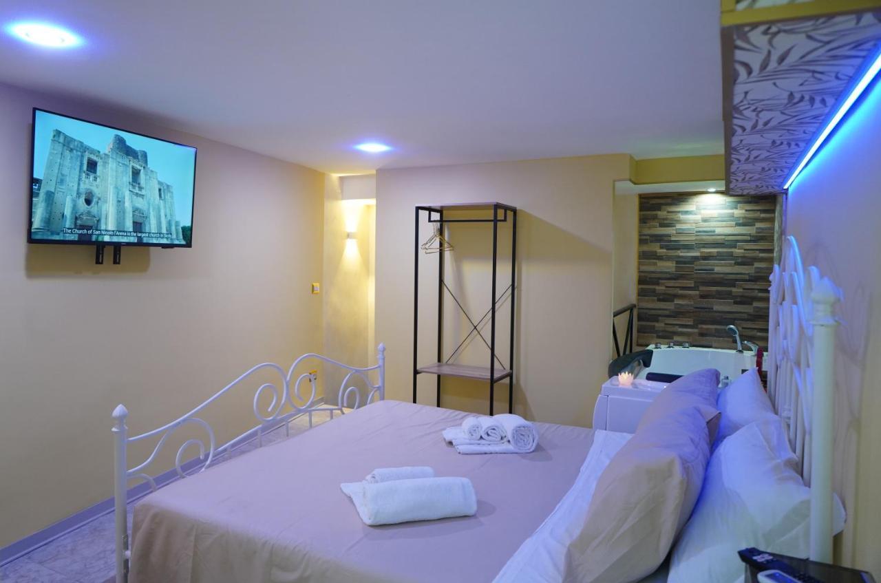Corte Manzoni Independent Suite Катания Екстериор снимка