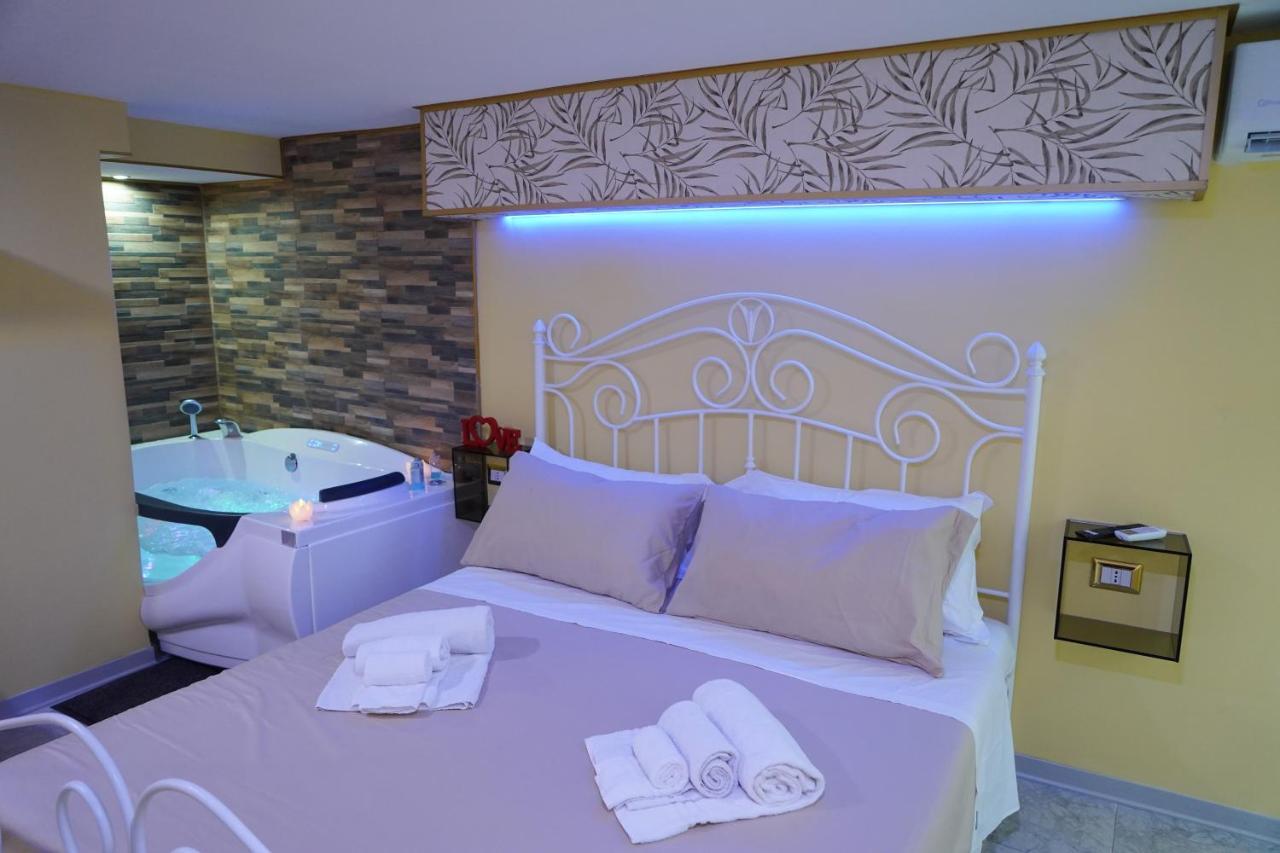 Corte Manzoni Independent Suite Катания Екстериор снимка